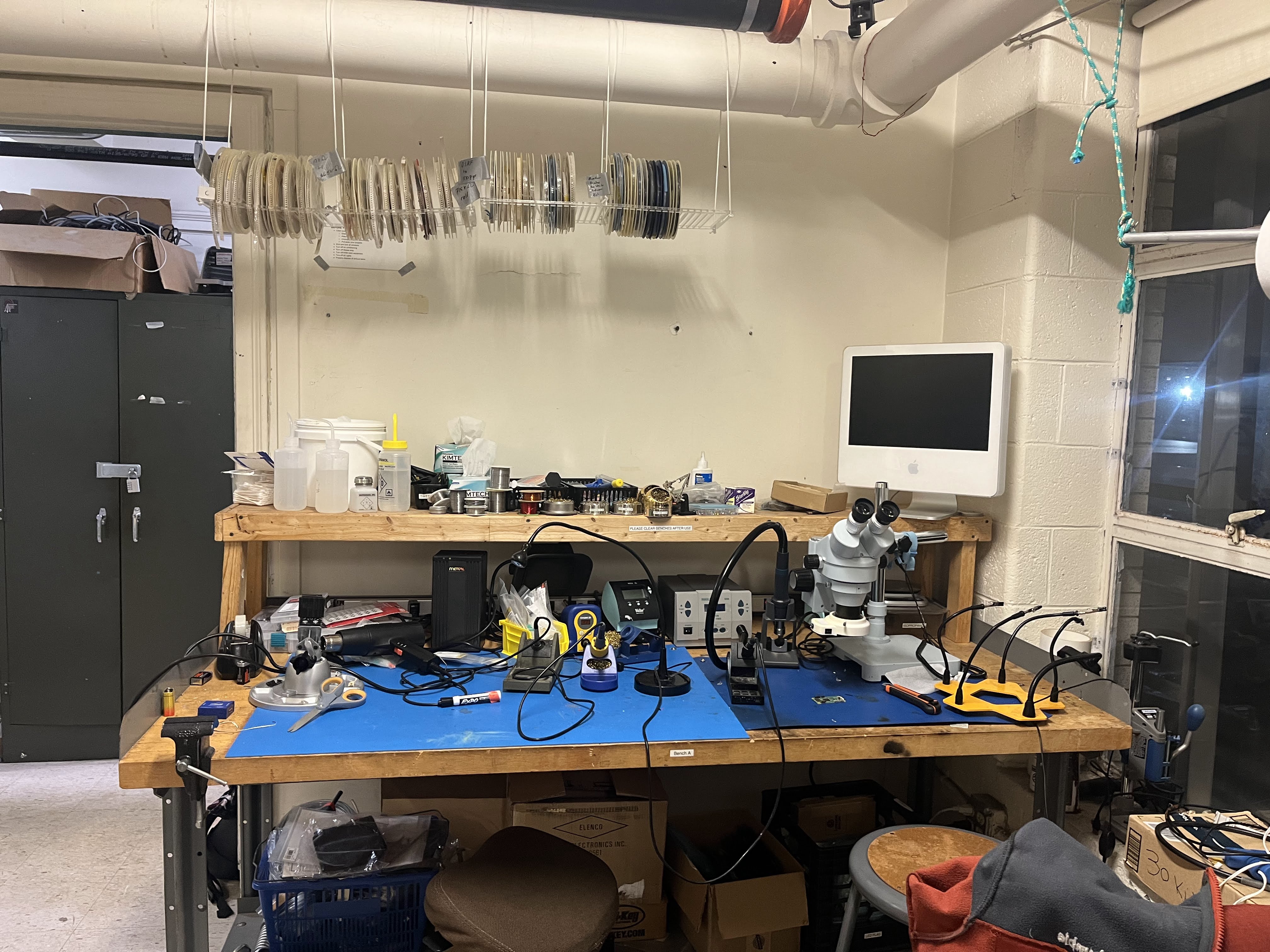 Wireless soldering station